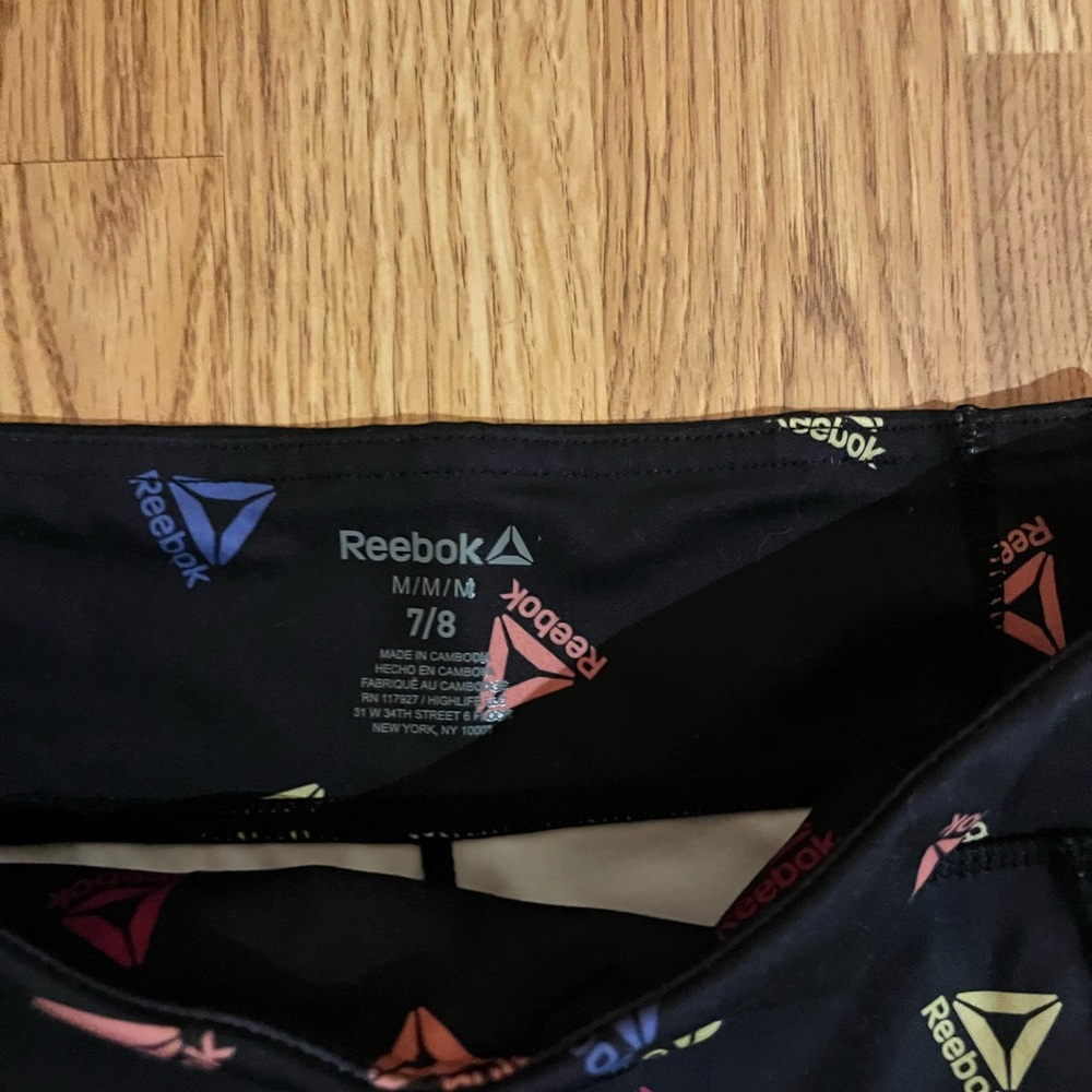 Girls Reebok Size 7/8 (M) Capris - Picture 2 of 2